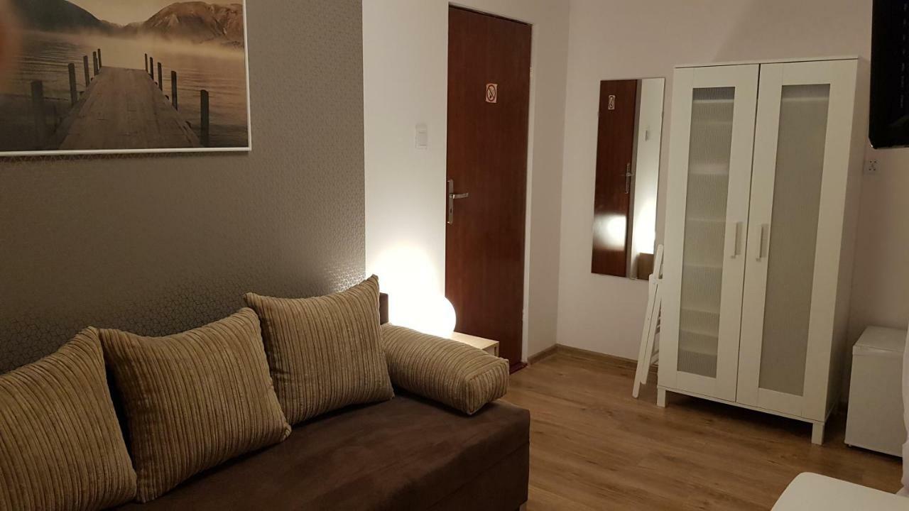 Pokoje Goscinne Venezia Czaplinek Esterno foto
