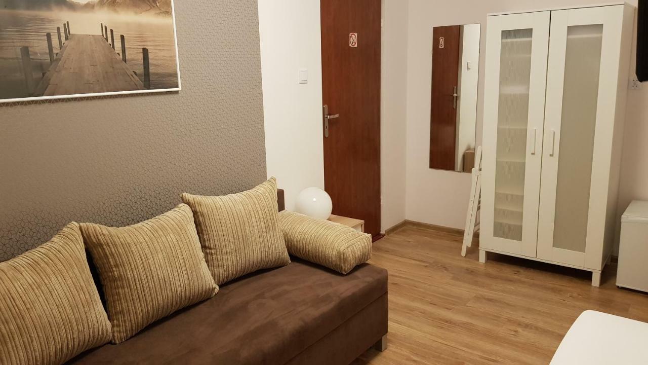 Pokoje Goscinne Venezia Czaplinek Esterno foto
