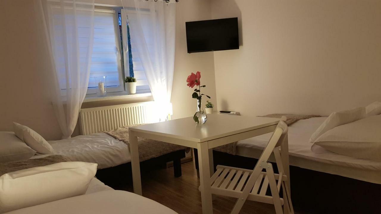Pokoje Goscinne Venezia Czaplinek Esterno foto
